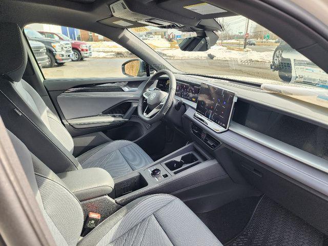 new 2026 Volkswagen Tiguan car, priced at $40,318