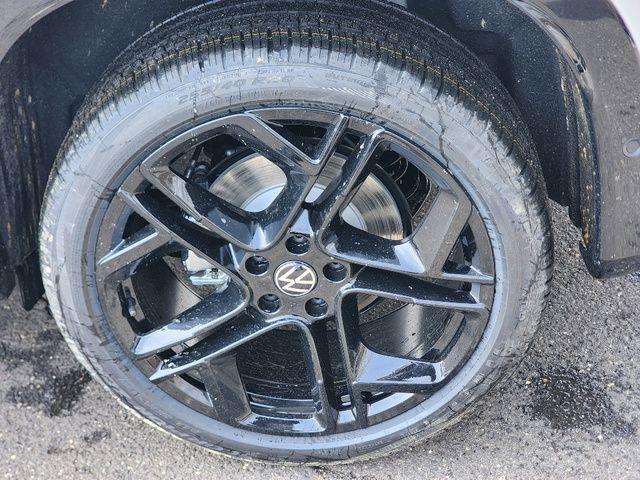 new 2026 Volkswagen Tiguan car, priced at $40,318