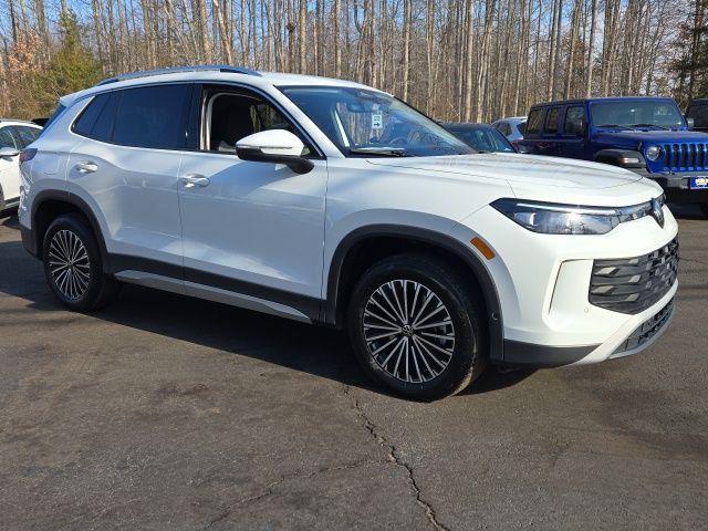 new 2025 Volkswagen Tiguan car, priced at $31,391