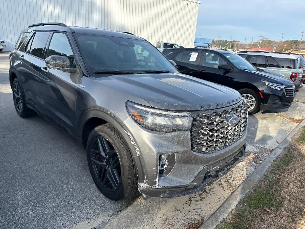 used 2025 Ford Explorer car, priced at $37,399
