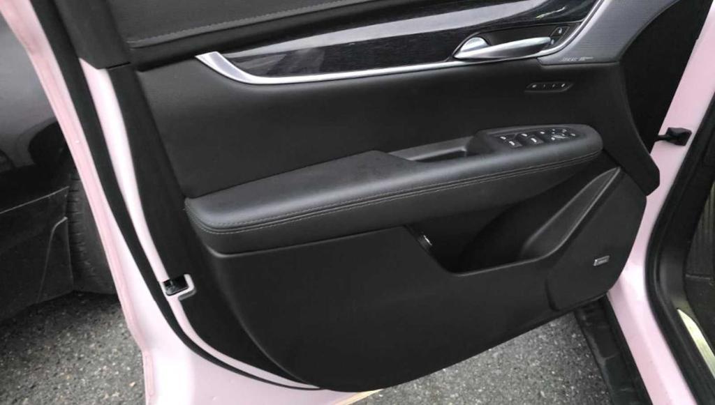 used 2024 Cadillac XT5 car, priced at $34,990