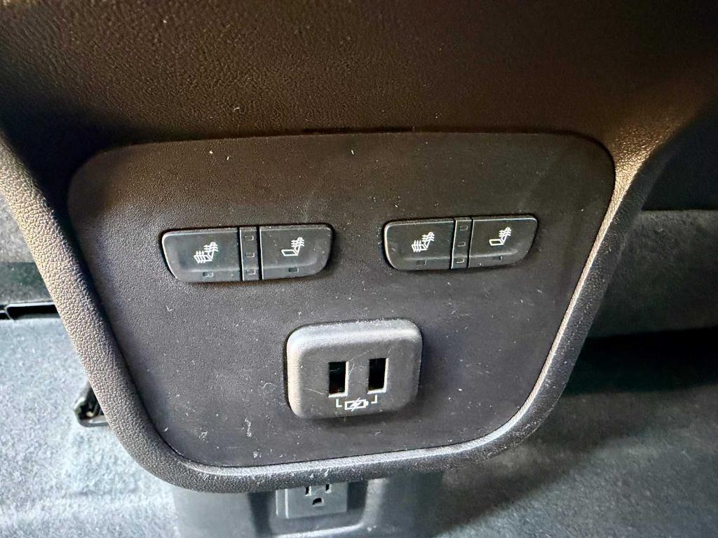 used 2024 Chevrolet Equinox car, priced at $23,979