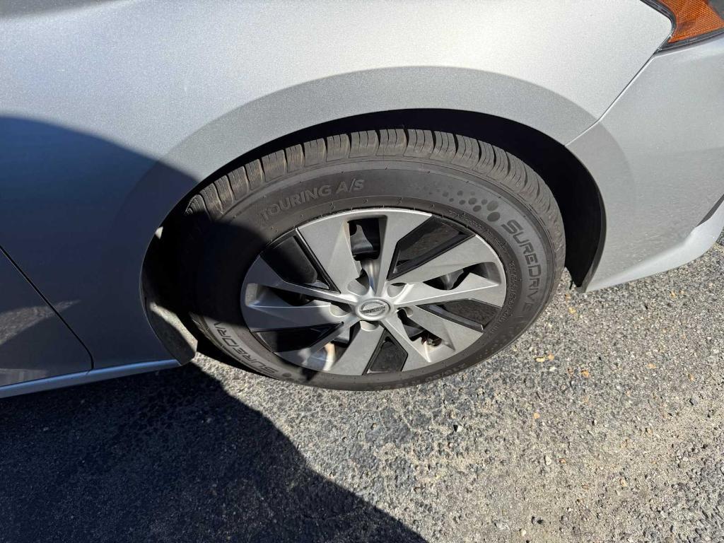 2022 Brilliant Silver Metallic Nissan Altima