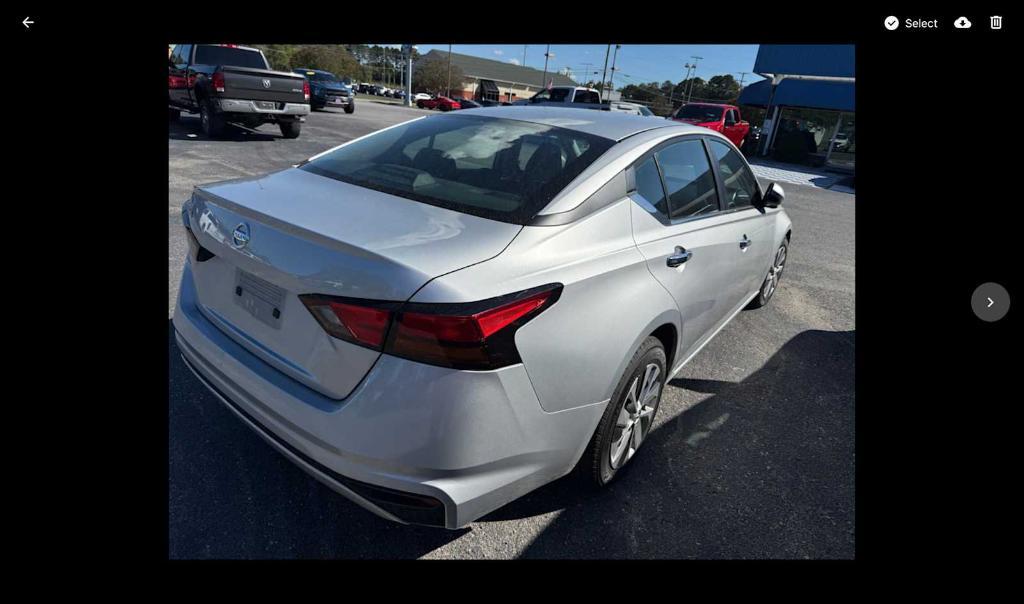 2022 Brilliant Silver Metallic Nissan Altima