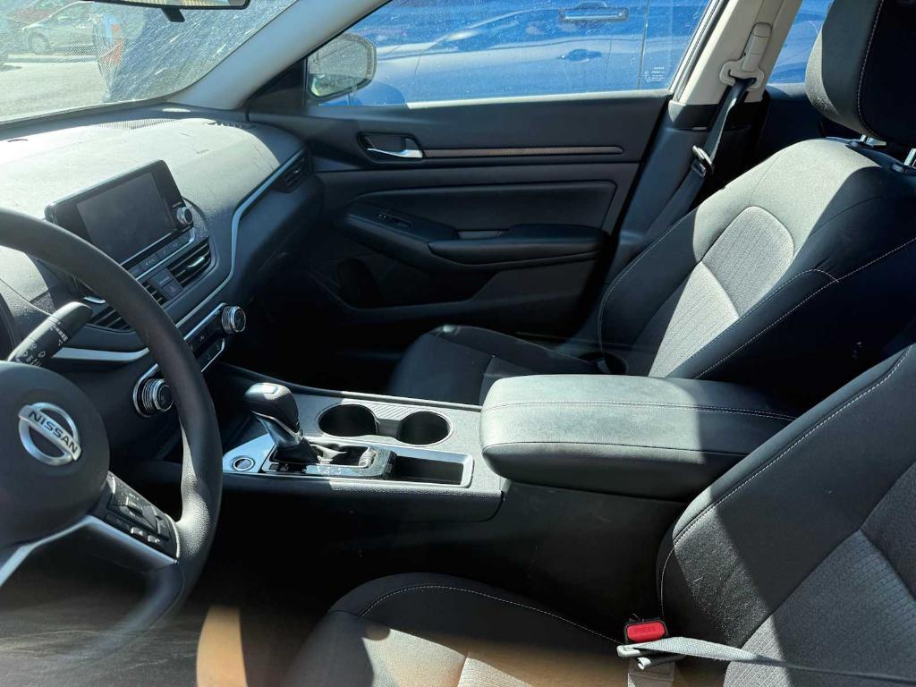 2022 Brilliant Silver Metallic Nissan Altima