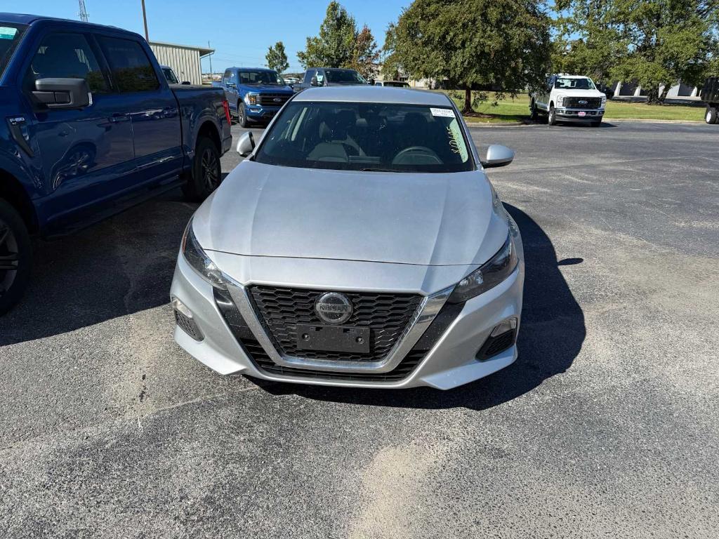 2022 Brilliant Silver Metallic Nissan Altima