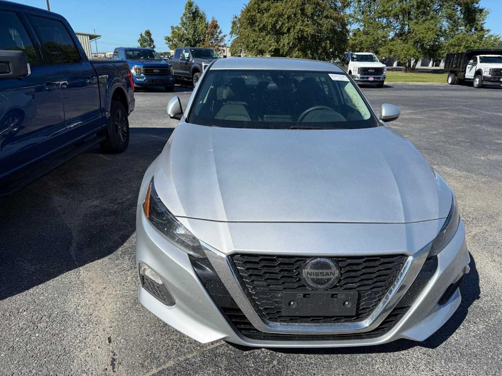 2022 Brilliant Silver Metallic Nissan Altima