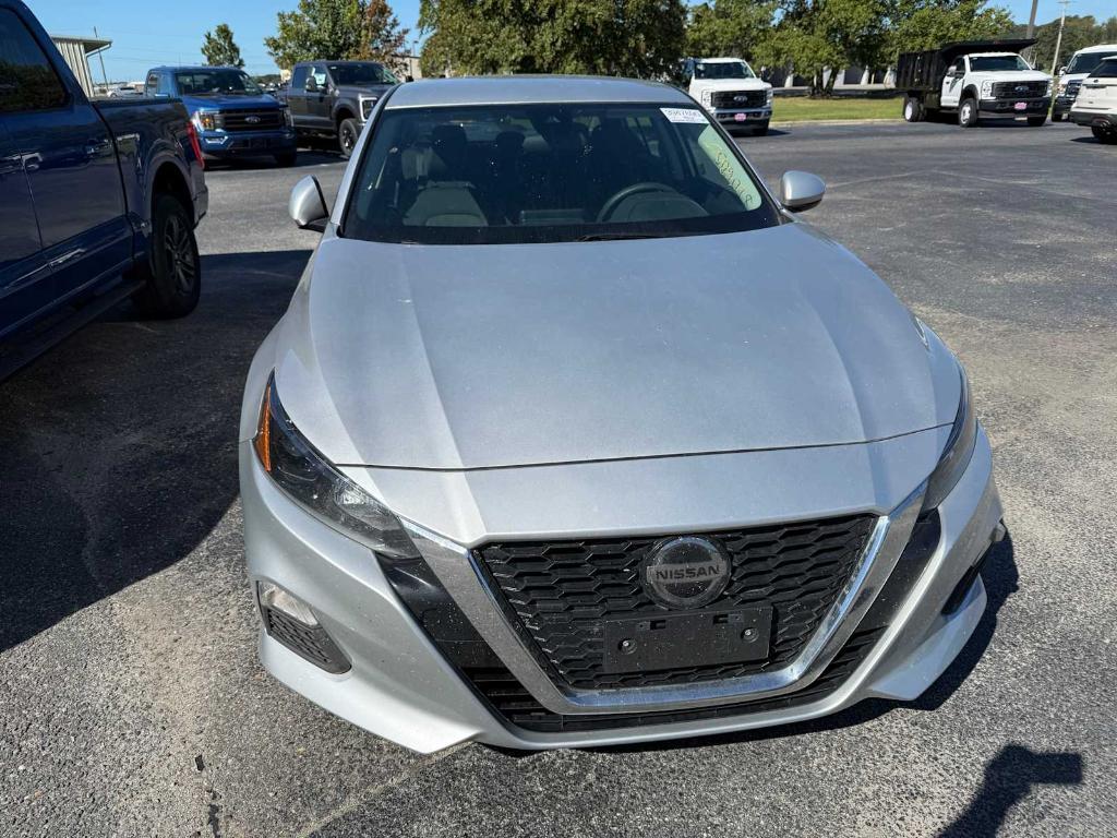 2022 Brilliant Silver Metallic Nissan Altima