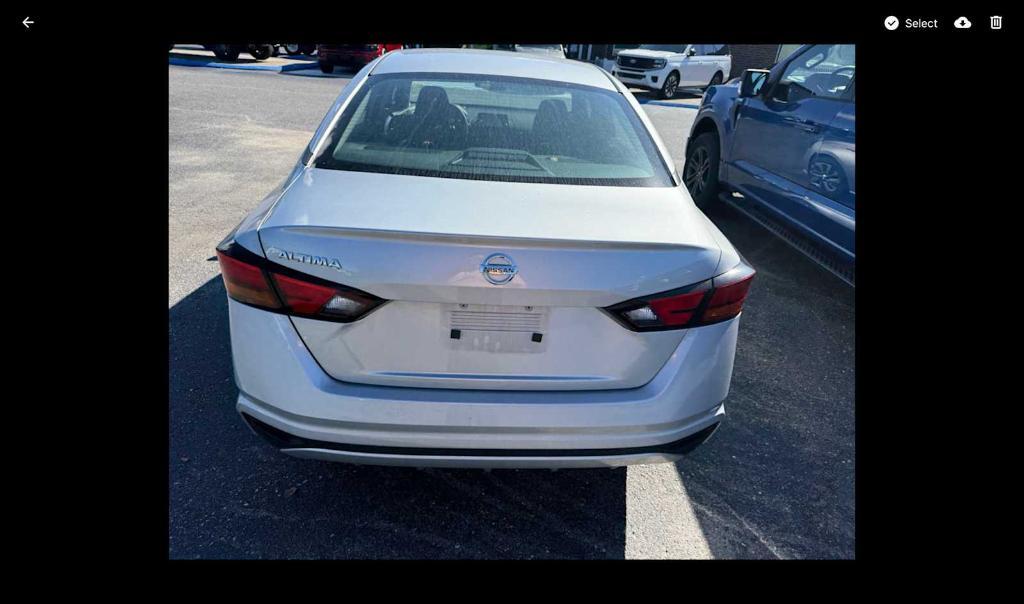 2022 Brilliant Silver Metallic Nissan Altima