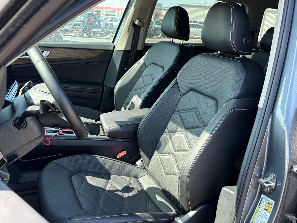 used 2025 Volkswagen Atlas car, priced at $32,991