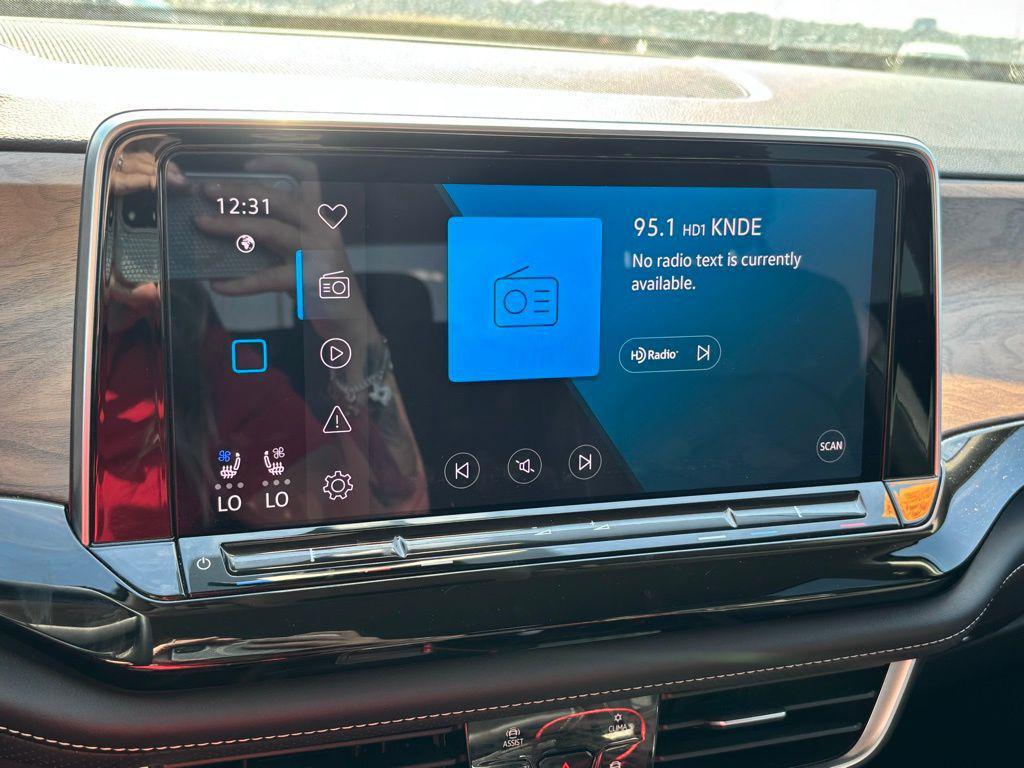 used 2025 Volkswagen Atlas car, priced at $32,991