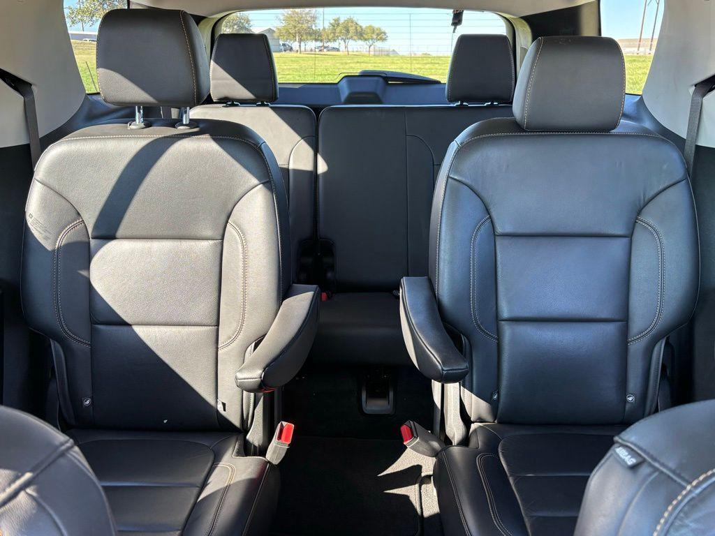 used 2020 Chevrolet Traverse car, priced at $21,991