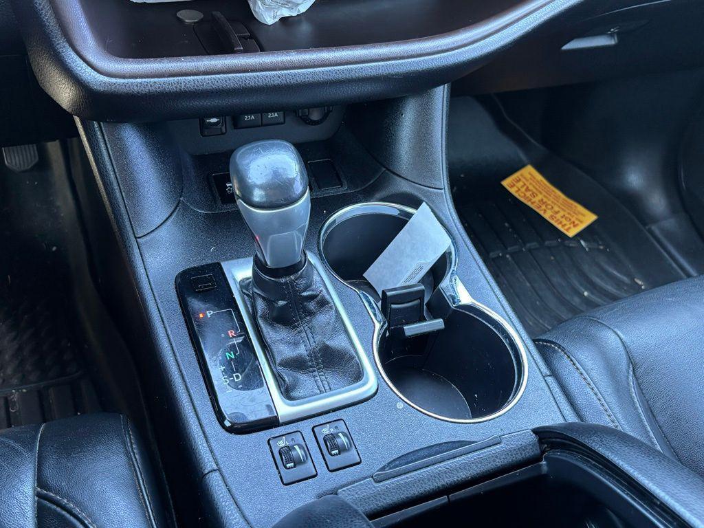 used 2018 Toyota Highlander car, priced at $23,991