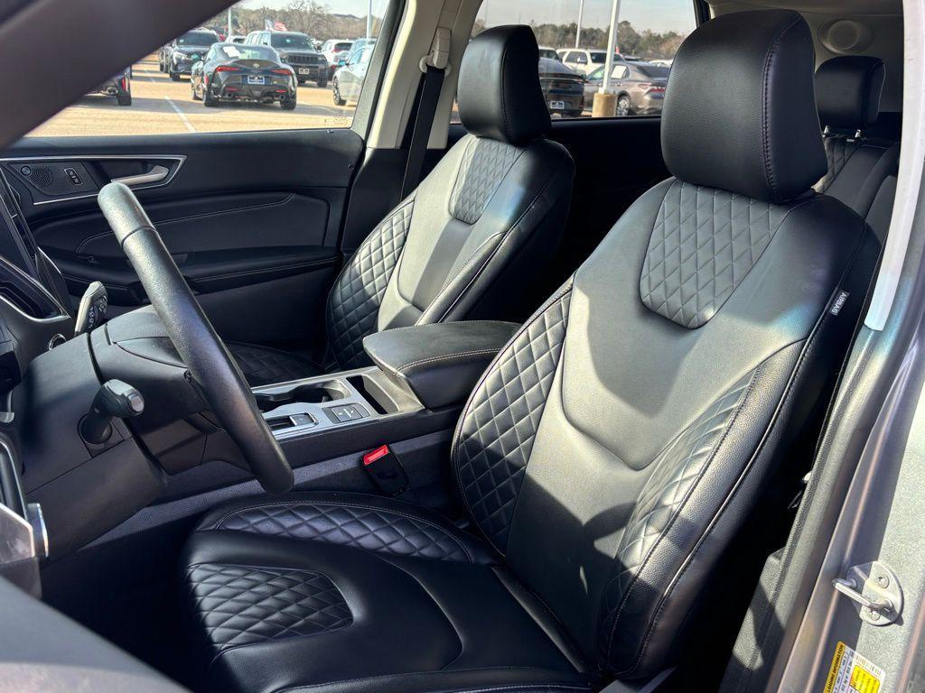used 2024 Ford Edge car, priced at $25,898