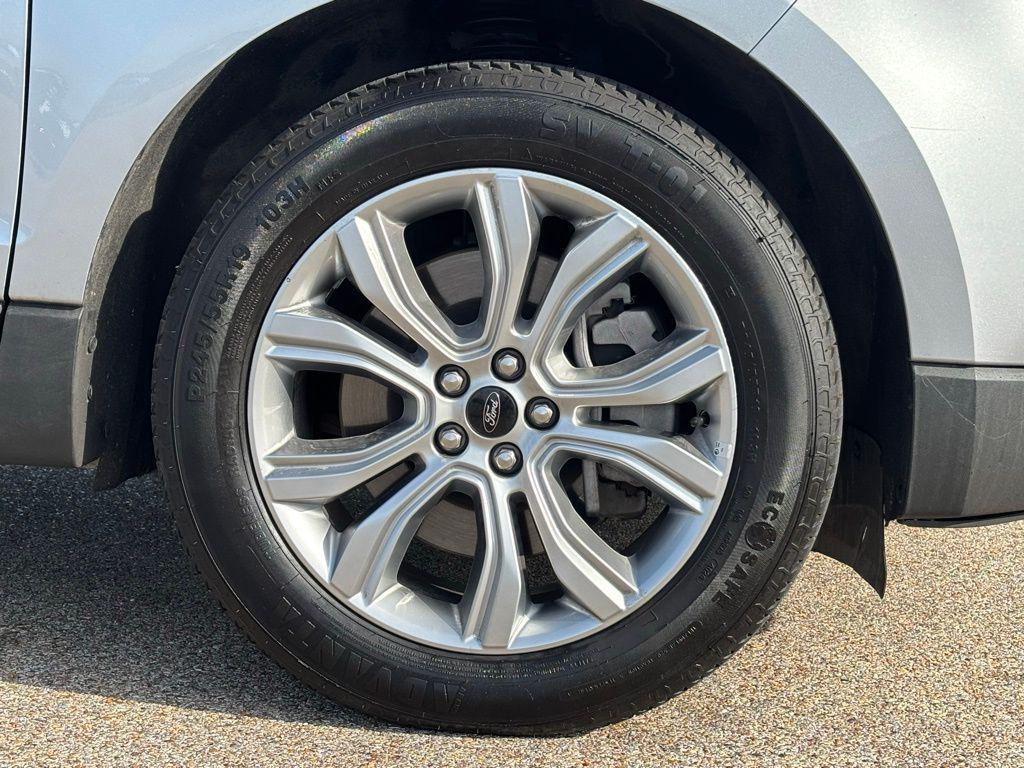 used 2024 Ford Edge car, priced at $25,898