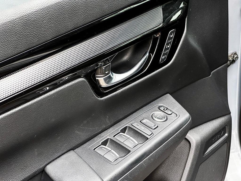 used 2024 Honda CR-V car, priced at $31,991