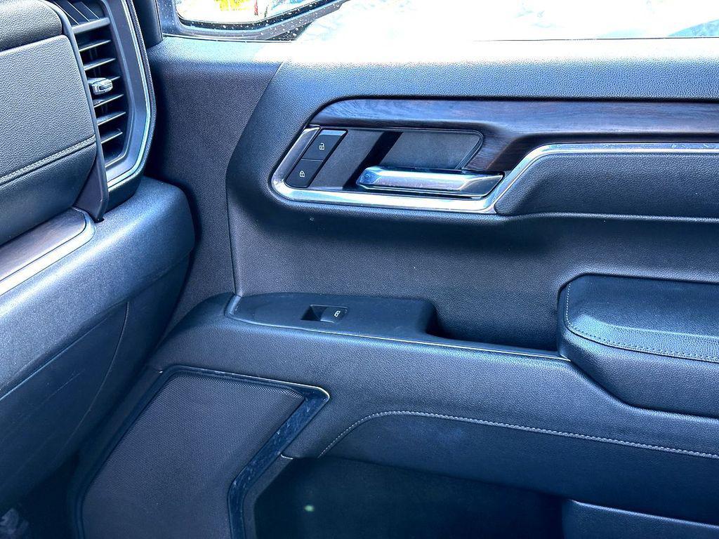 used 2024 GMC Sierra 1500 car, priced at $43,994