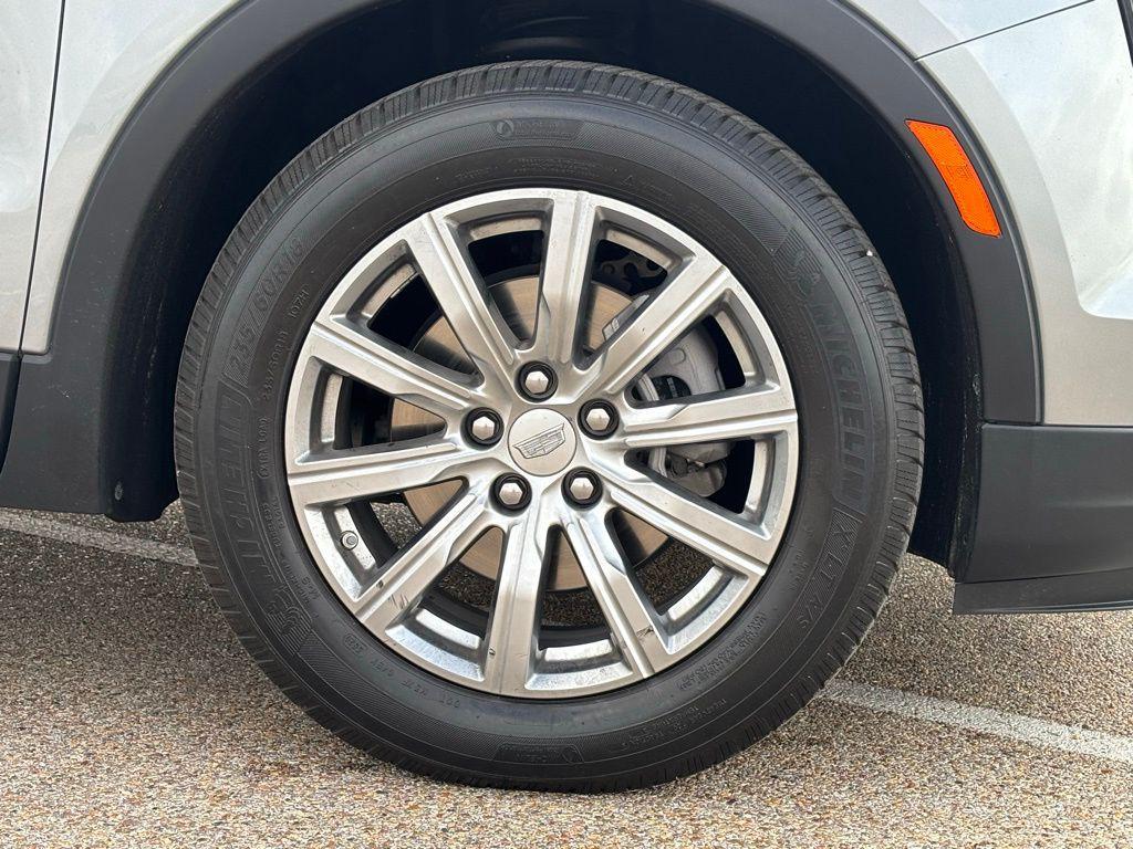 used 2023 Cadillac XT4 car, priced at $24,491