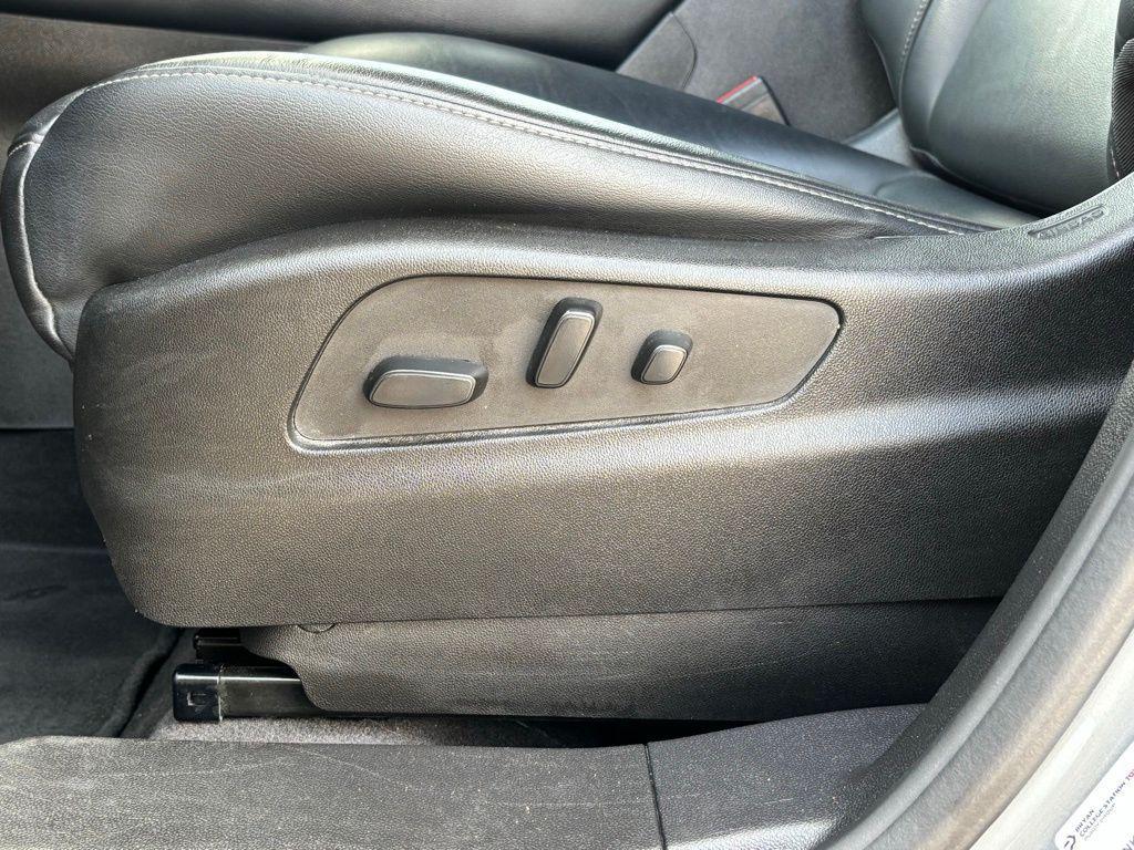 used 2023 Cadillac XT4 car, priced at $24,491