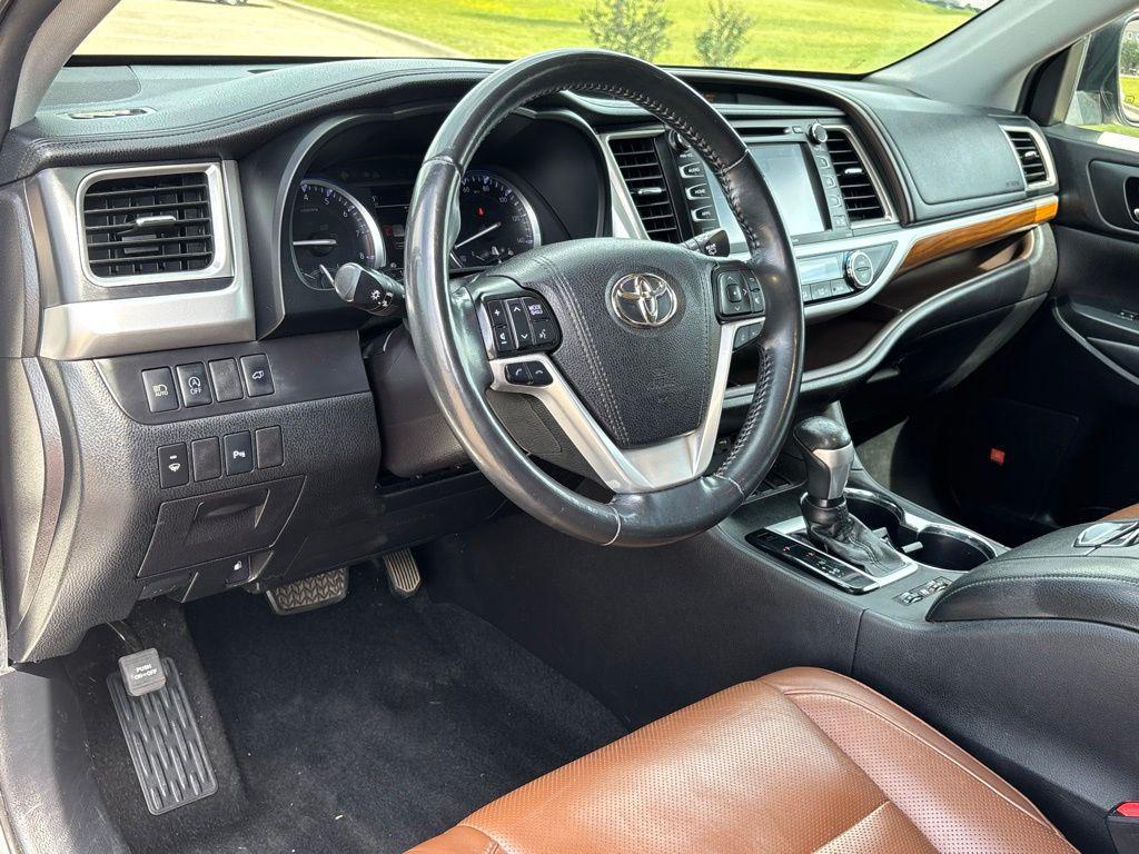 used 2019 Toyota Highlander car, priced at $19,991