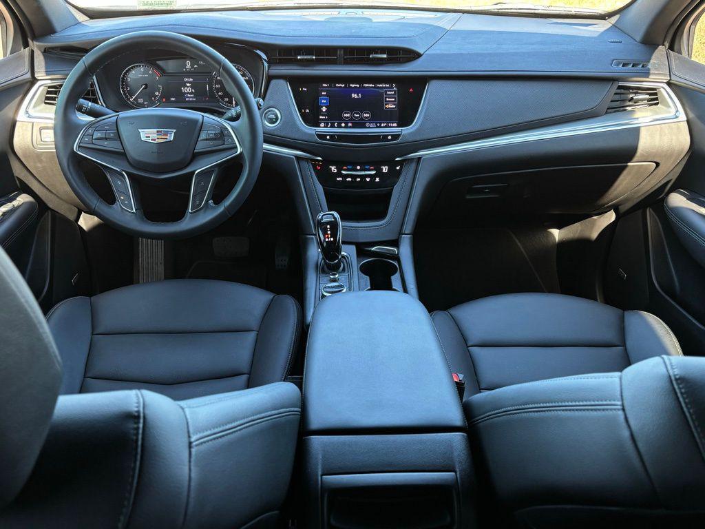 used 2024 Cadillac XT5 car, priced at $31,318