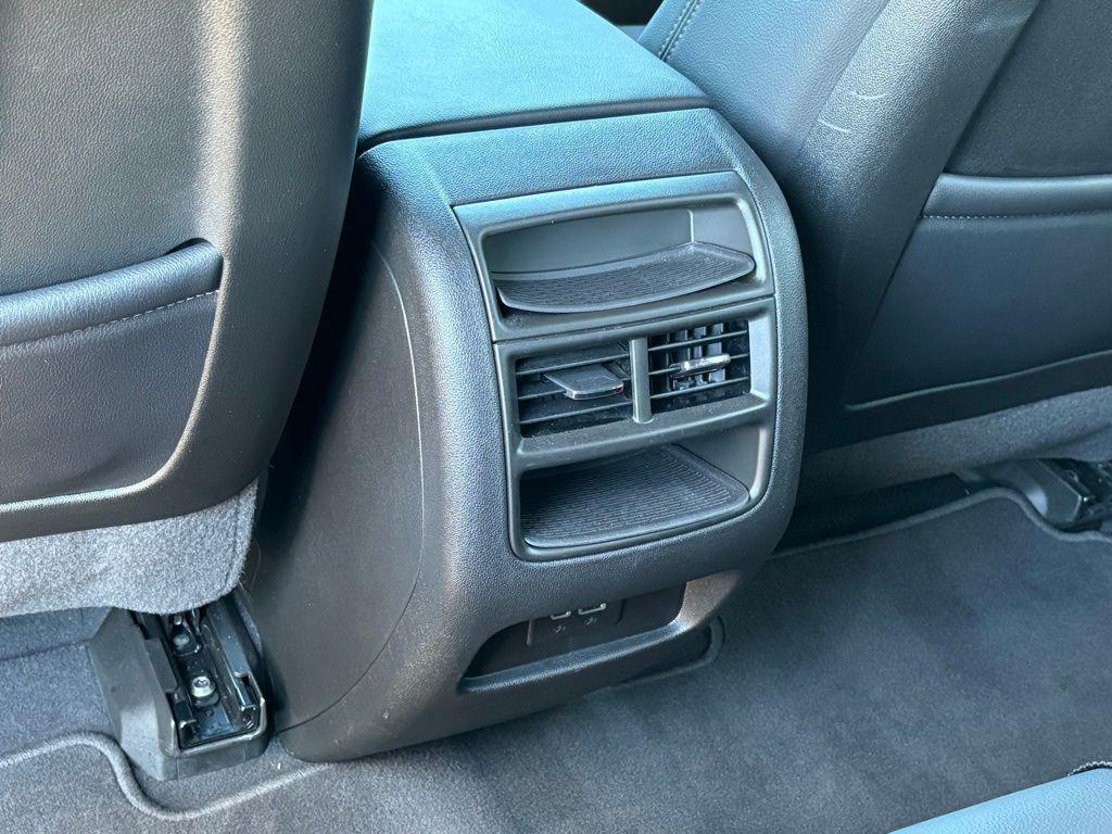 used 2024 Cadillac XT5 car, priced at $31,318