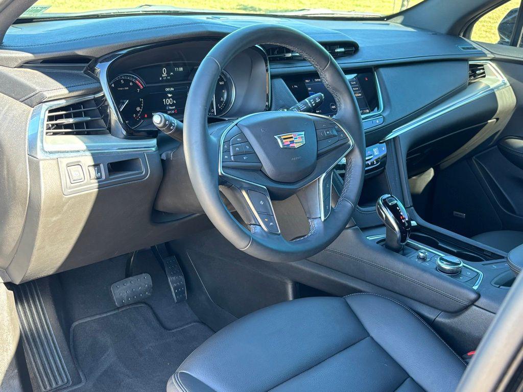 used 2024 Cadillac XT5 car, priced at $31,318