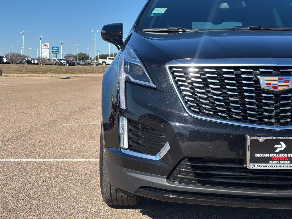 used 2024 Cadillac XT5 car, priced at $31,318