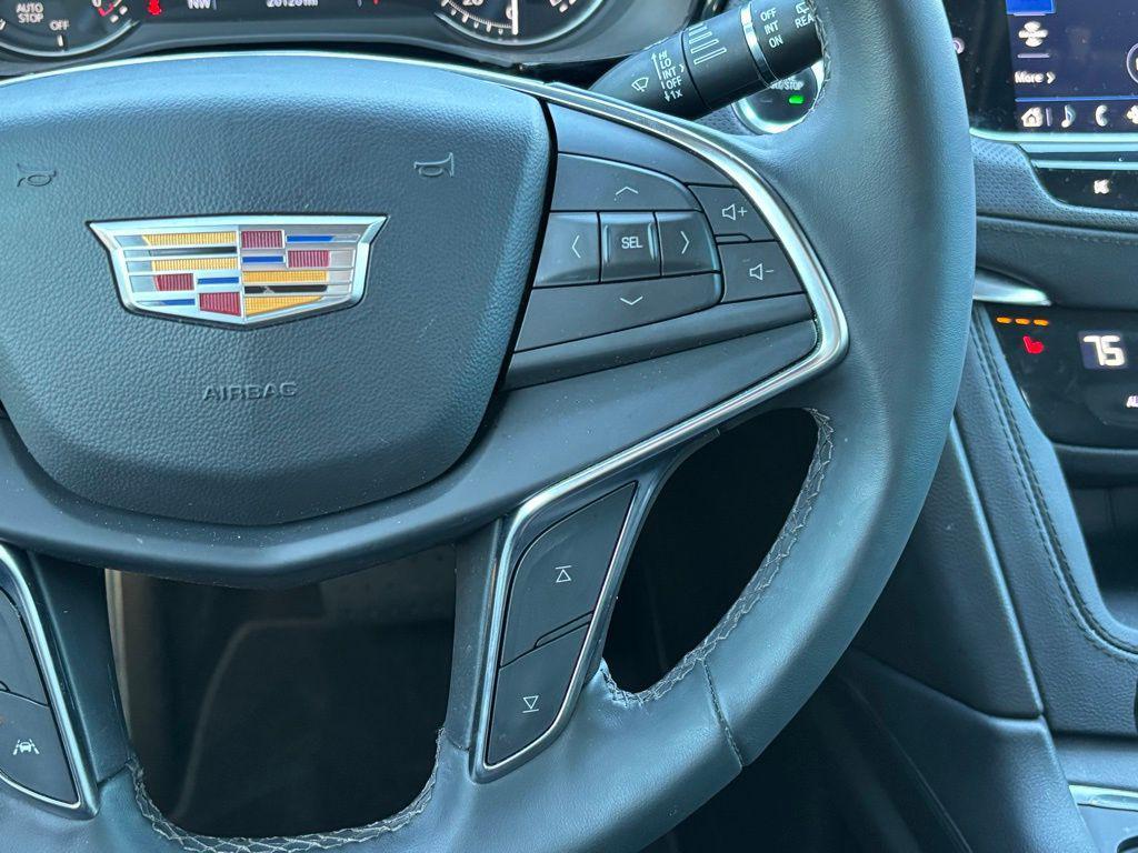 used 2024 Cadillac XT5 car, priced at $31,318