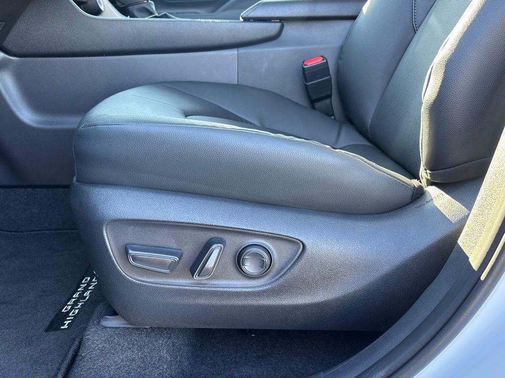 new 2026 Toyota Grand Highlander car, priced at $53,929