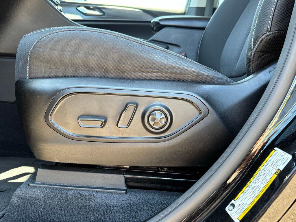 used 2023 Jeep Grand Cherokee L car, priced at $25,991