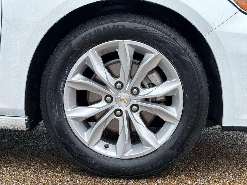 used 2025 Chevrolet Malibu car, priced at $19,991