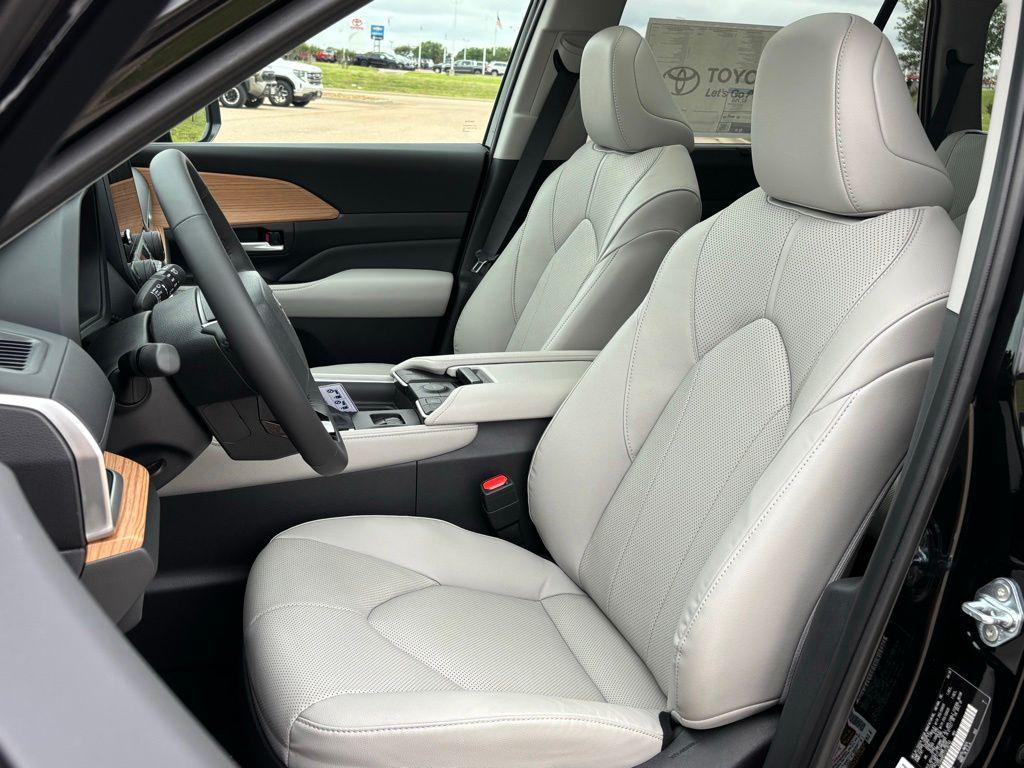 new 2026 Toyota Grand Highlander car, priced at $60,838