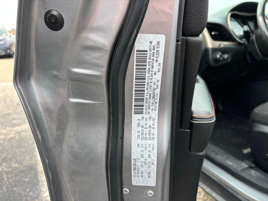 used 2016 Jeep Cherokee car, priced at $9,991