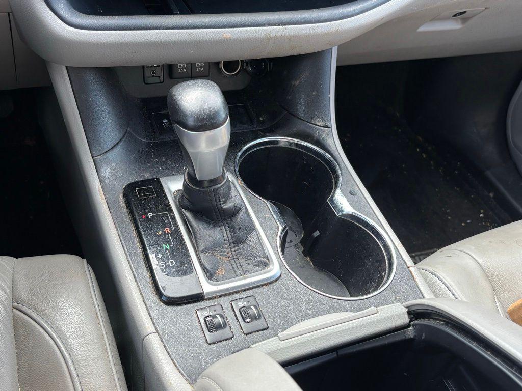 used 2018 Toyota Highlander car, priced at $20,991