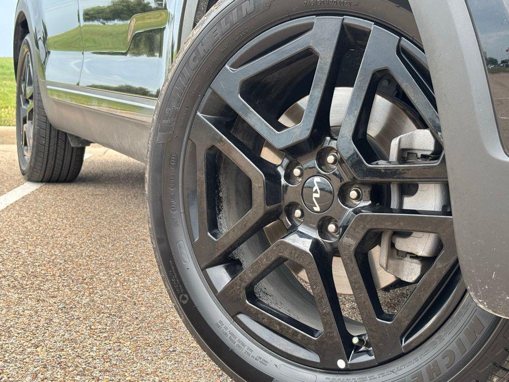 used 2024 Kia Telluride car, priced at $42,591