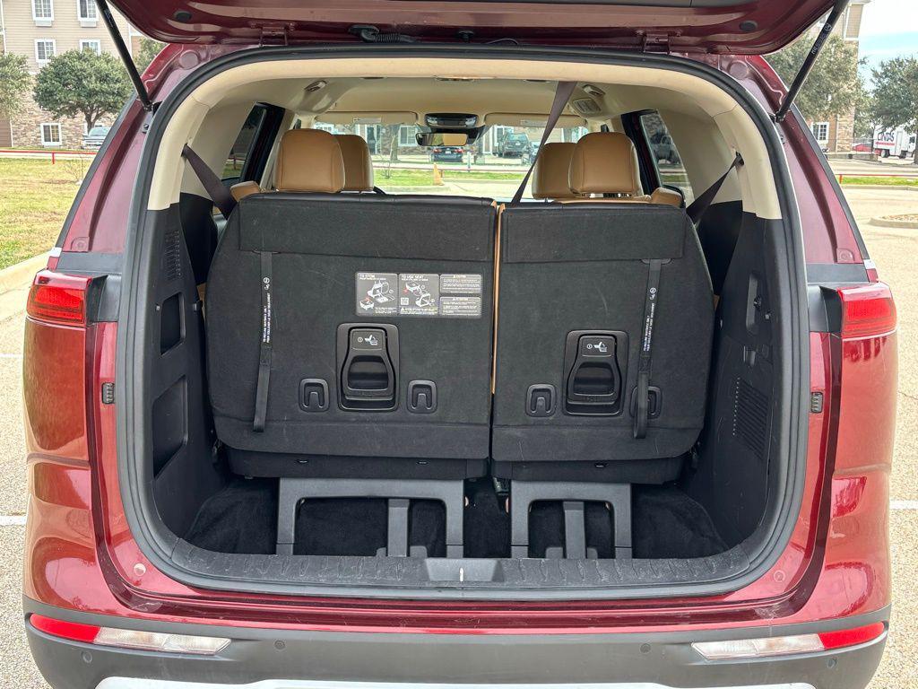 used 2024 Kia Carnival car, priced at $27,943