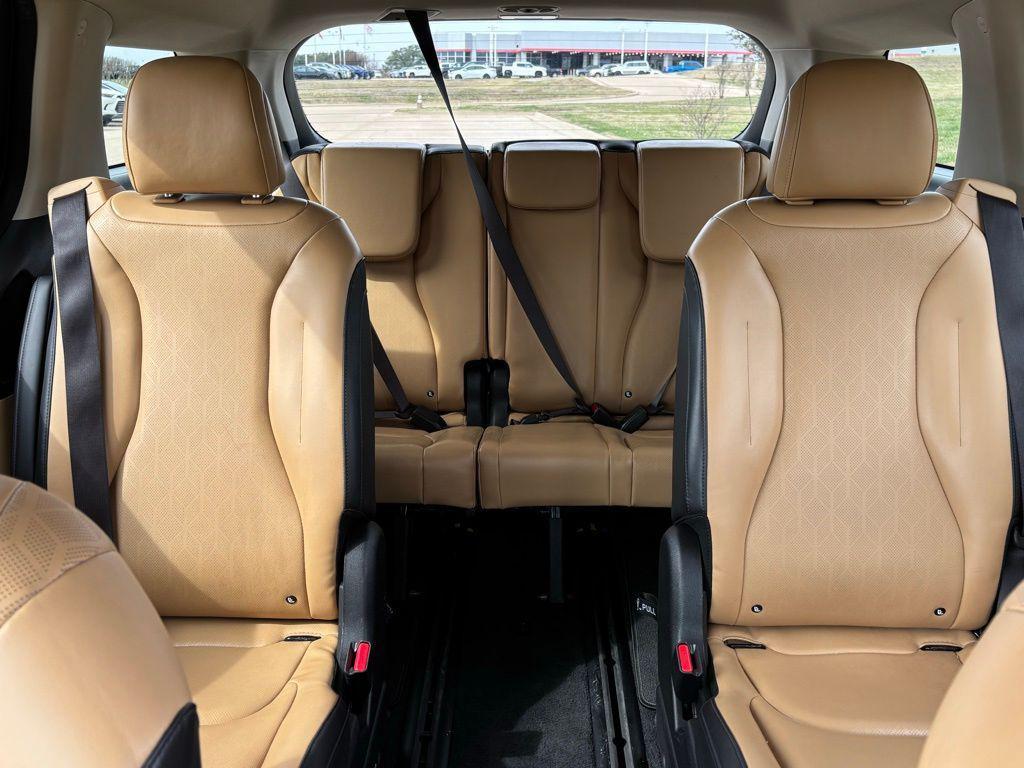 used 2024 Kia Carnival car, priced at $27,943