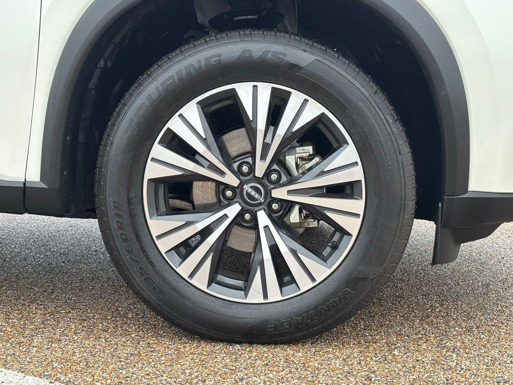 used 2023 Nissan Rogue car, priced at $19,391