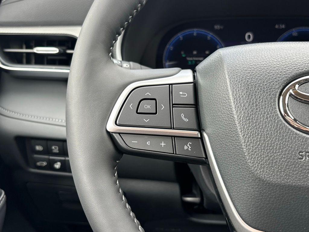 new 2026 Toyota Highlander car, priced at $53,908