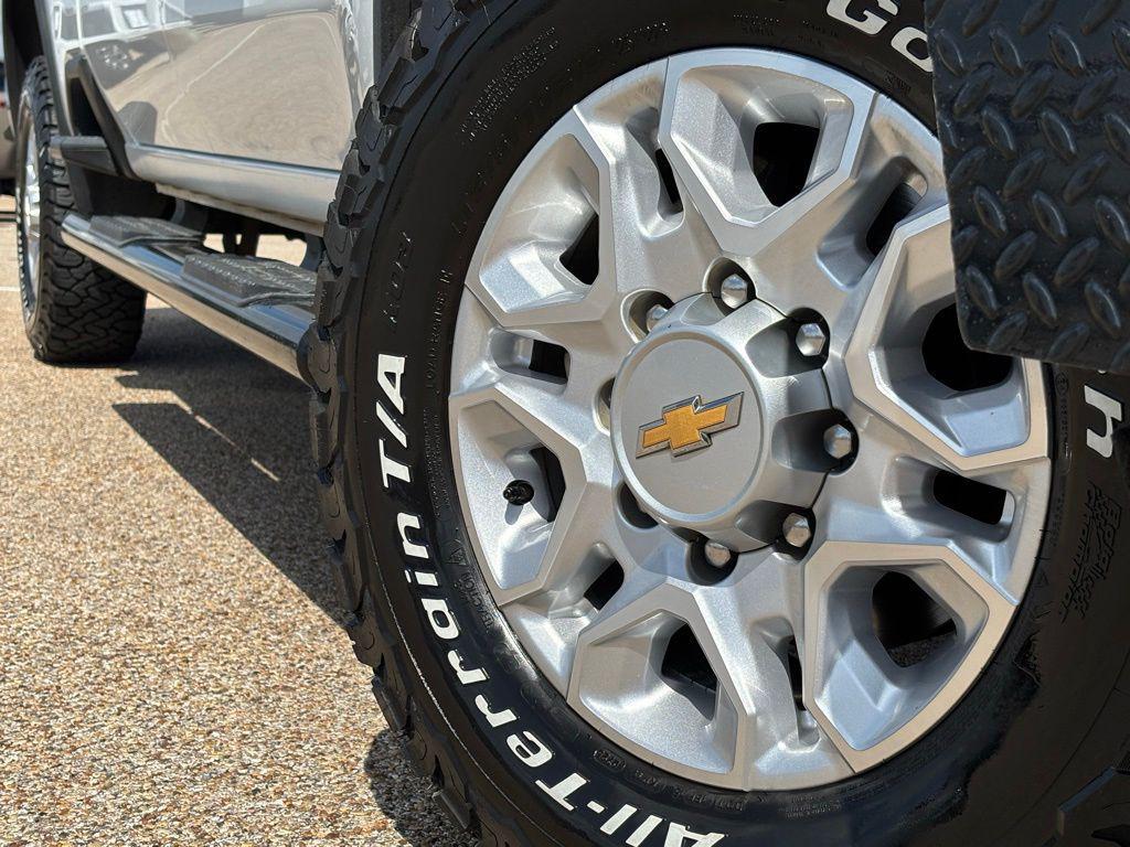 used 2024 Chevrolet Silverado 2500 car, priced at $59,991