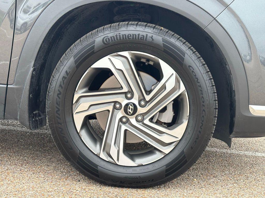 used 2022 Hyundai Santa Fe car, priced at $19,391