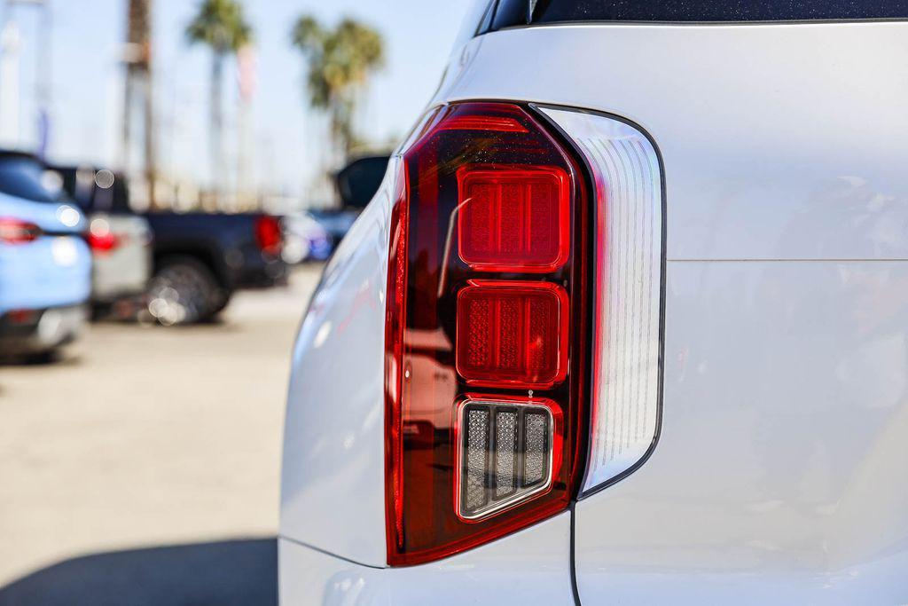 used 2025 Hyundai Palisade car, priced at $44,995