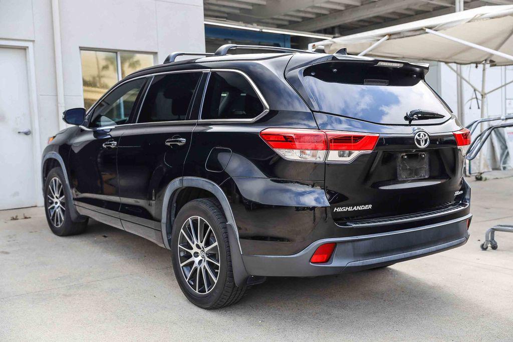 used 2017 Toyota Highlander car, priced at $23,995