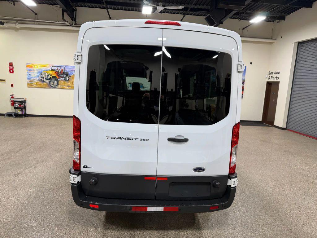 Oxford White 2015 Ford Transit-250 Base