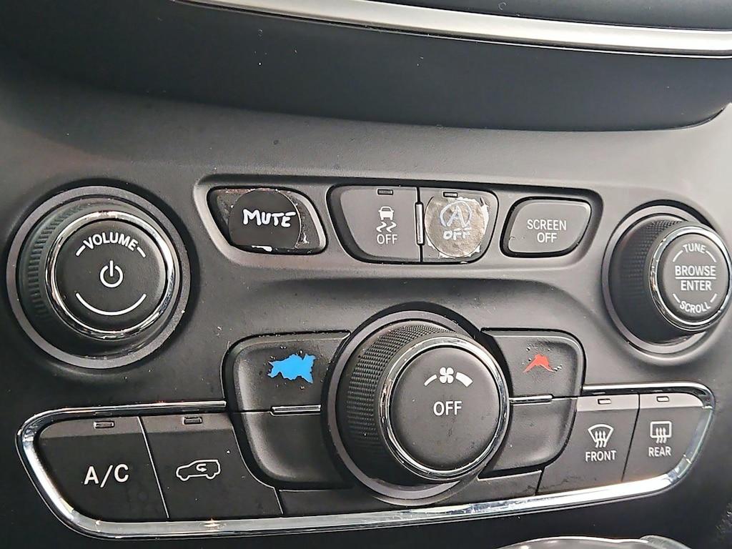 used 2019 Jeep Cherokee car, priced at $16,998