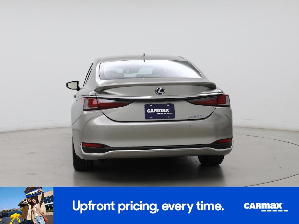 used 2019 Lexus ES 300h car, priced at $35,998