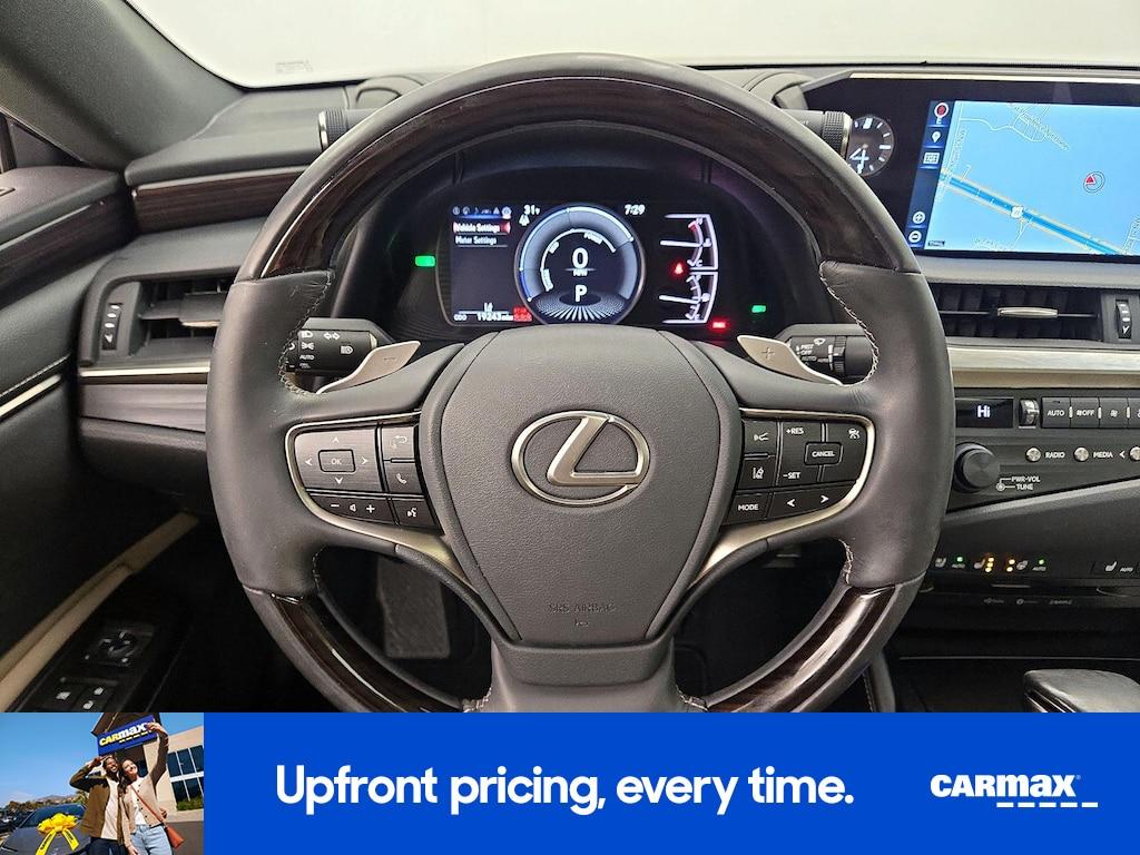 used 2019 Lexus ES 300h car, priced at $35,998