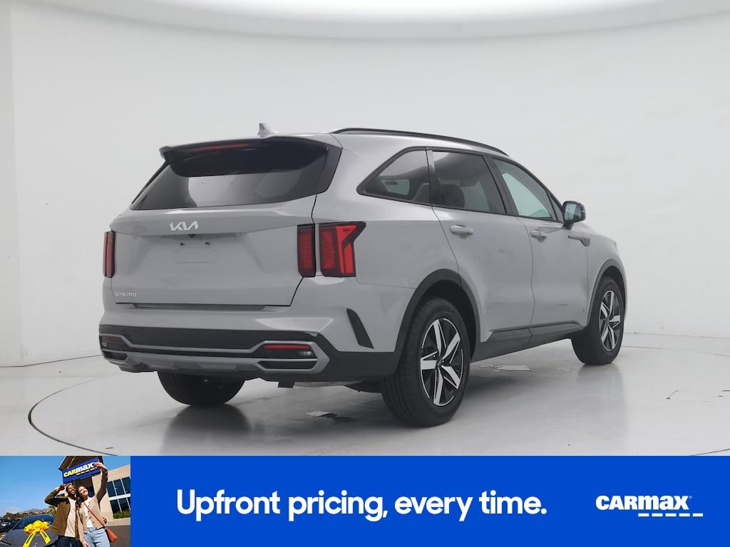 used 2023 Kia Sorento car, priced at $27,998