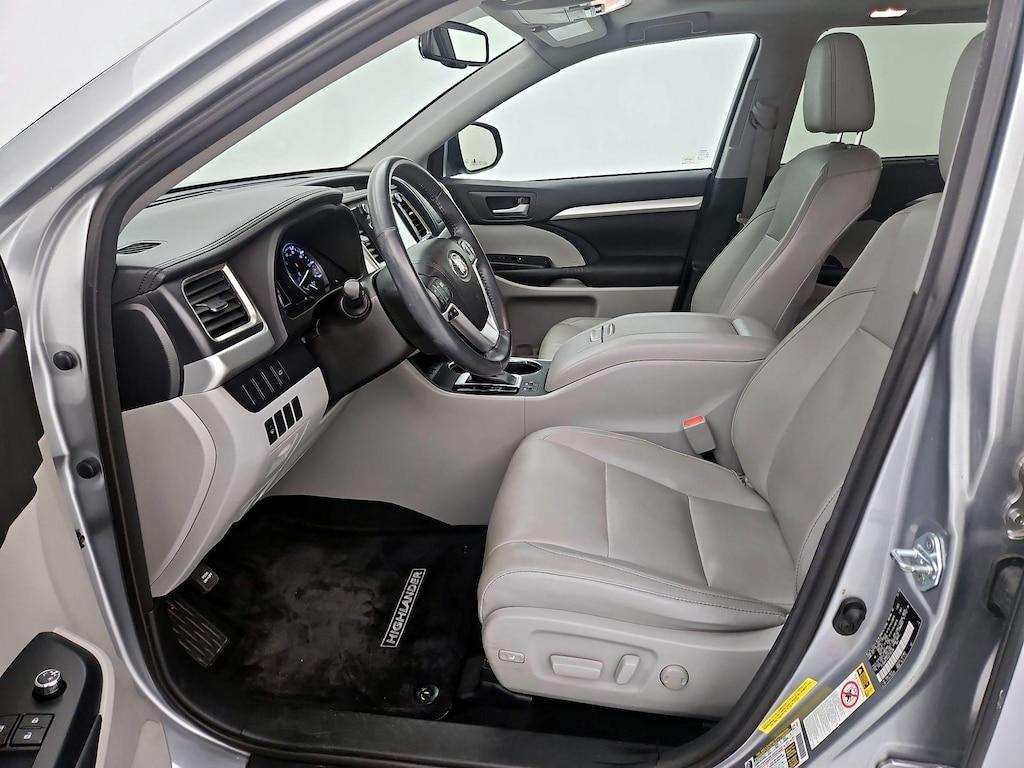 used 2016 Toyota Highlander car, priced at $23,998